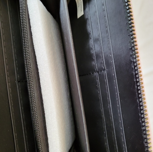 Rampage large faux leather zippered wallet NWT - Picture 4 of 6